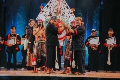 Tim Reyog UB saat menjuarai Festival Reog Ponorogo 2023 (Foto: Tim Reyog Universitas Brawijaya)