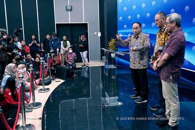 Menurut Menteri Kominfo Budi Arie Setiadi, saat memberikan penjelasan terkait kasus judi online, di Kantor kementerian Kominfo, Kamis 20 Juli 2023.(Foto: dok. kominfo)