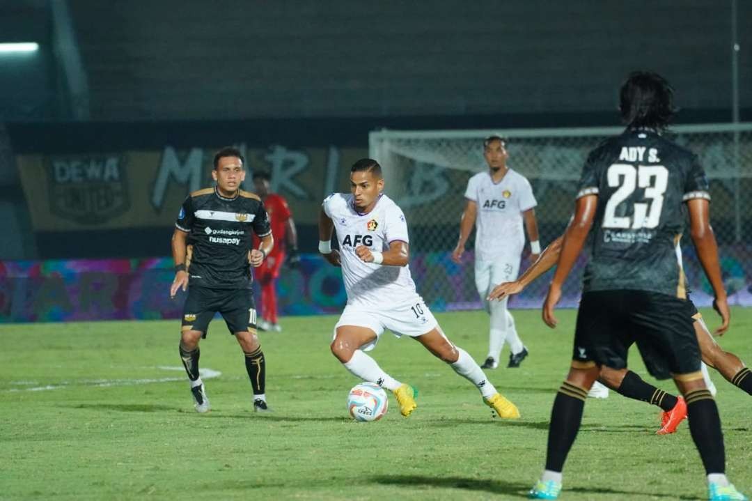 Persik Kediri kalah 0-3 atas Dewa United dalam laga lanjutan pekan ke 4 Liga 1 2023/24 digelar di Indomilk Arena Stadium Jumat 21 Juli 2023 malam. (Foto: istimewa)