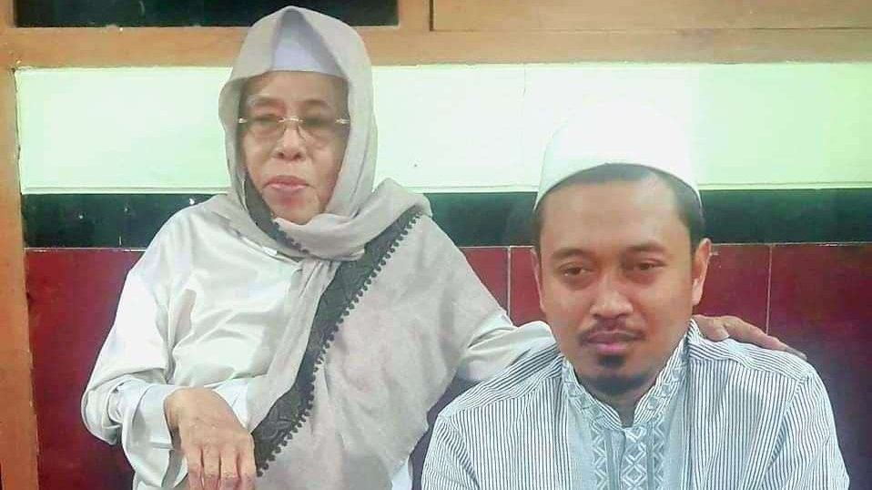 Ust. Ma'ruf Khozin dan KH Nurul Huda Djazuli alias Mbah Dah di Pondok Pesantren Ploso Kediri. (Foto: maruf khozin)