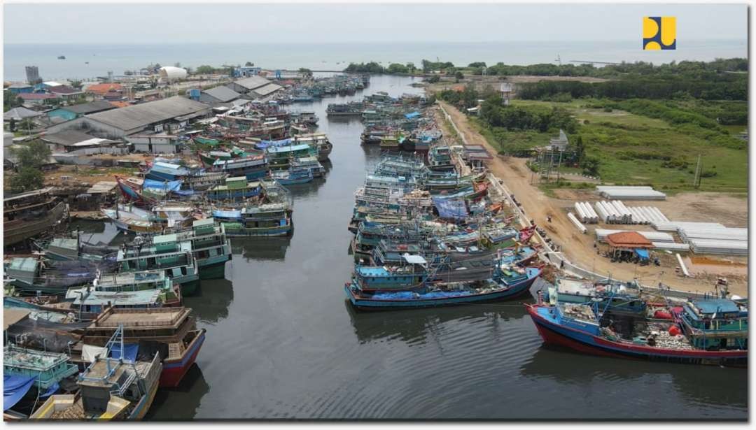 Kementerian PUPR terus menyelesaikan pembangunan infrastruktur pengendalian banjir dan rob Sungai Loji dan Sungai Banger di Kota Pekalongan, Jawa Tengah. (Foto: Biro Komunikasi Kementerian PUPR)