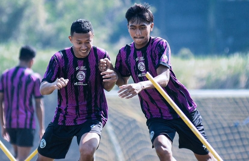 Skuat Arema FC saat menjalani sesi latihan (Foto: Twitter/@Aremafcofficial)