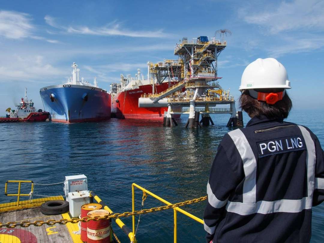 FSRU Lampung terhubung dengan pipa bawah laut berdiameter 24-inch sejauh 21 Km ke Onshore Receiving Facility (“ORF”) di Lampung. (Foto: PT PGN LNG)