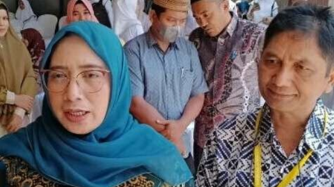 Wakil Ketua Komisi IX DPR RI dari FPKB, Nihayatul Wafiroh, menyoroti angka stunting saat menyambangi Bondowoso. (Foto: Guido Saphan/Ngopibareng.id)