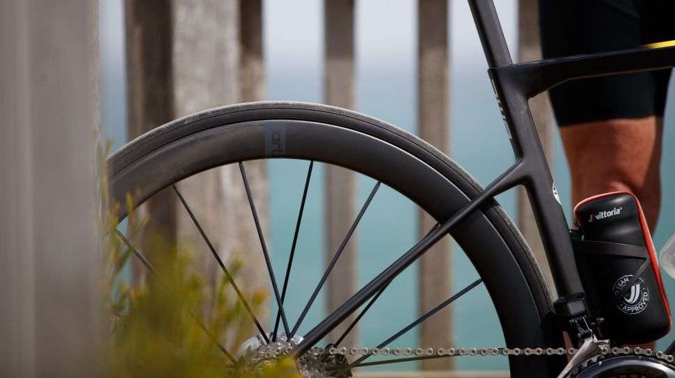 Wheelset Partington.cc MKII R-Series yang paling ringan di kelasnya hanya 1,160 gram. (Foto: Istimewa)