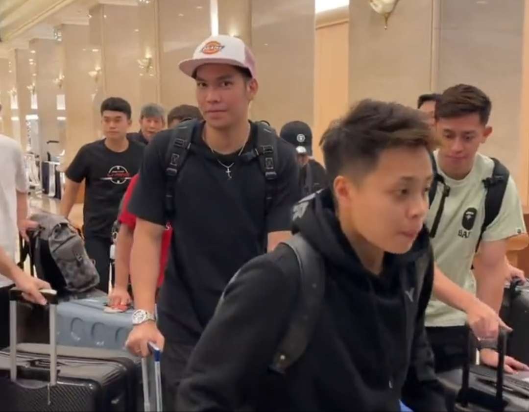 Skuad Indonesia saat berangkat ke Australia, Senin 31 Juli 2023. (Foto: Twitter @INABadminton)