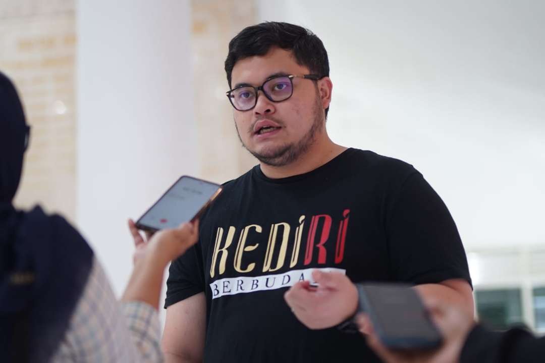 Bupati Kediri Hanindhito Himawan Pramana kembali ajak masyarakat untuk memberantas pungutan liar (pungli) di dunia pendidikan. (Foto: Istimewa)