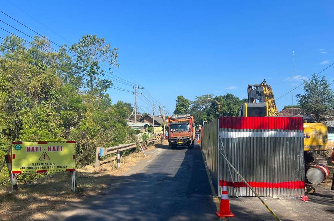 Salah satu jembatan di Banyuwangi yang sedang dalam proses pembangunan (Foto: istimewa)