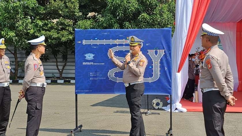 Kakorlantas Polri Irjen Pol Firman Shantyabudi meresmikan uji coba pelaksanaan uji praktik. Lokasinya berada di Satpas SIM Daan Mogot, Jakarta Barat mulai Jumat 4 Agustus 2023. (Foto: dok. Korlantas Polri)