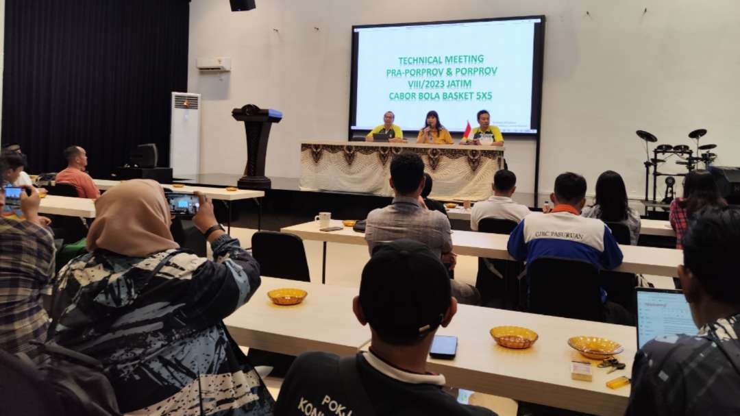 Suasana Technical Meeting Pra Porprov Basket di Surabaya, Senin 7 Agustus 2023. (Foto: Fariz Yarbo/Ngopibareng.id)