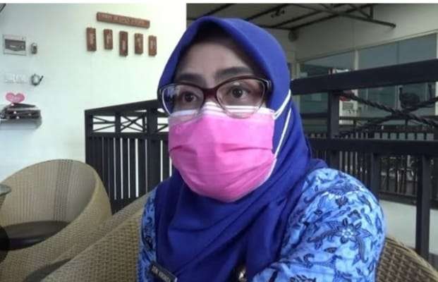 Kabid Pencegahan dan Pengendalian Penyakit, Dinkes Kabupaten Probolinggo, dokter Dewi Vironica imbau warga cegah sebaran leptospirosis. (Foto: Ikhsan Mahmudi/Ngopibareng.id)