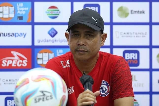 Coach Joko Susilo dicopot dari Arema FC. (Foto: Instagram Arema)