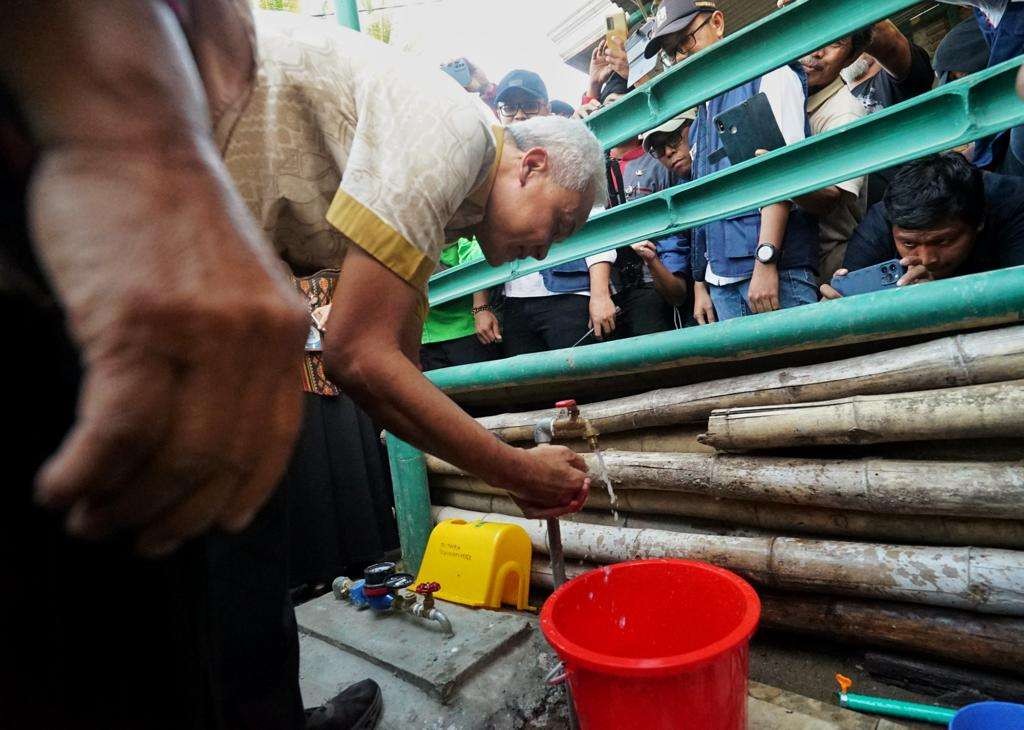 Gubernur Jawa Tengah, Ganjar Pranowo resmikan SPAM Gandrungmangu oleh Kementerian PUPR. (Foto: Humas Pemprov Jateng)