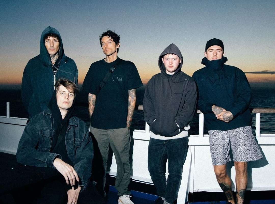 Bring Me The Horizon (BMTH) konser di Beach City Internasional Stadium, Ancol, Jakarta, bertepatan Hari Pahlawan, 10 November 2023. (Foto: Instagram)