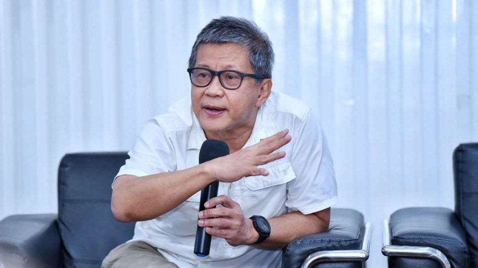 Rocky Gerung dilaporkan sebanyak 26 laporan polisi (LP), termasuk Menkumham Yasonna Laoly. (Foto: Istimewa)