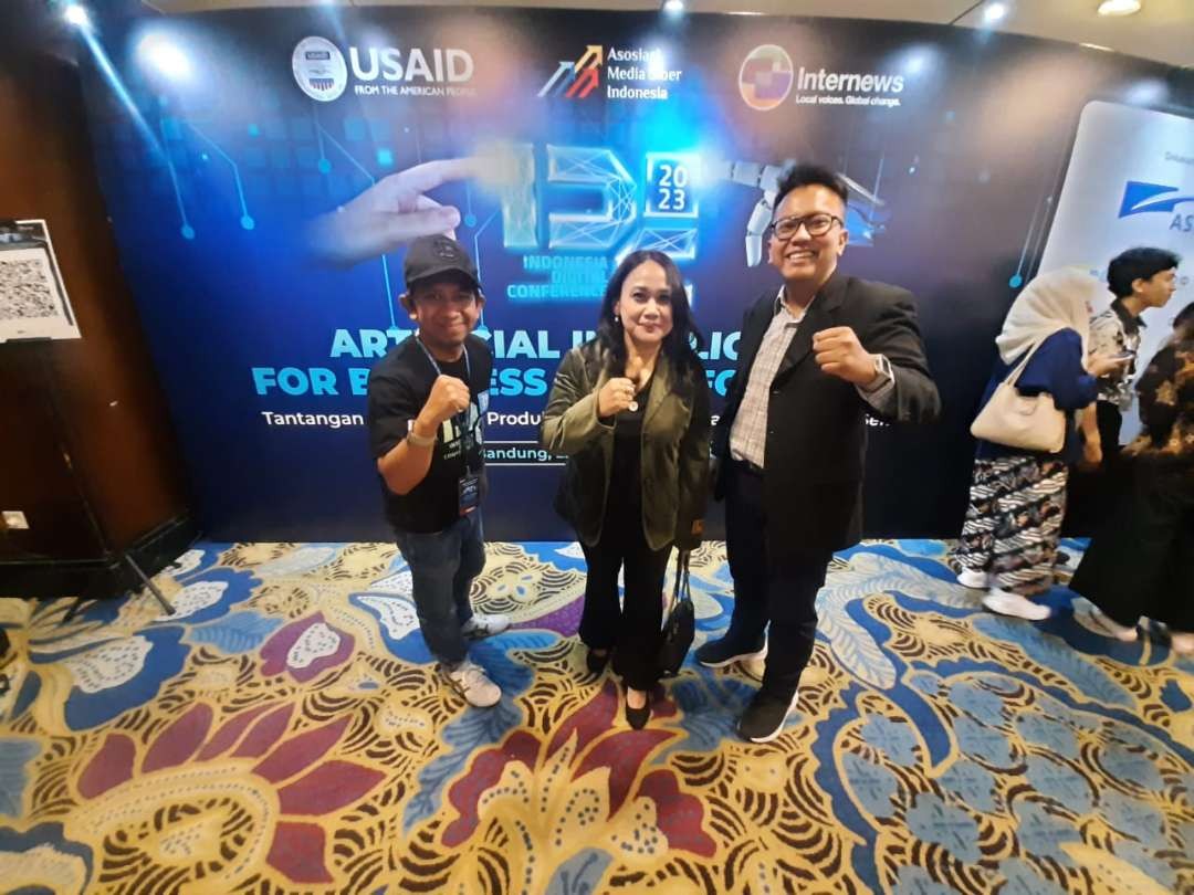 Artificial Intelligence (AI) jadi topik dalam diskusi sesi pertama bertajuk Masa Depan AI Dalam Transformasi Bisnis pada Indonesia Digital Conference (IDC) yang digelar Asosiasi Media Siber Indonesia (AMSI) di Hotel El Royale, Bandung, Jawa Barat, 22 Agustus 2023. (Foto: Alief Sambogo/Ngopibareng.id)