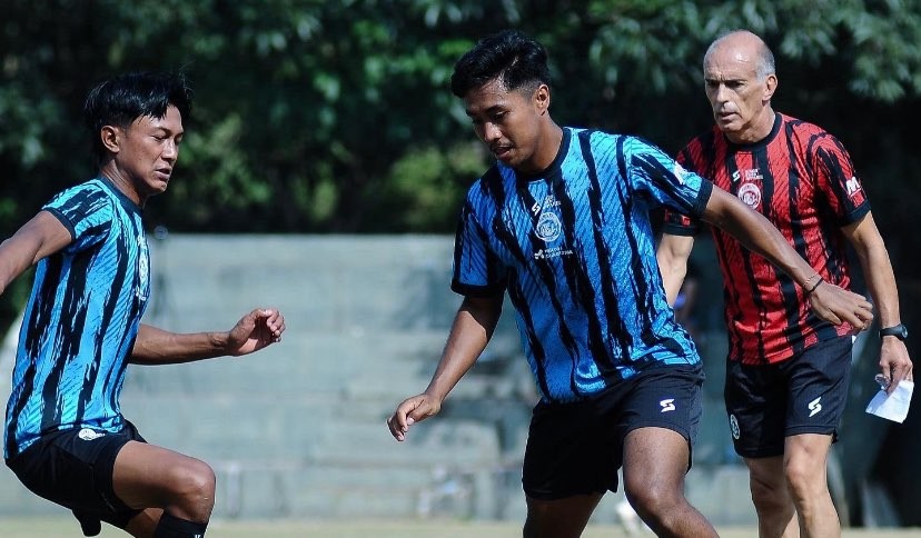 Pemain Arema FC saat menjalani sesi latihan jelang laga melawan Persikabo 1973 di kompetisi Liga 1 musim 2023/2024 (Foto: Twitter/@Aremafcofficial)