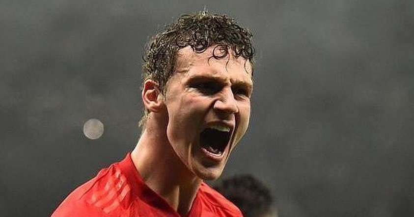 Benjamin Pavard lebih memilih Inter Milan ketimbang pindah ke Old Trafford. (Foto: Twitter/@BenPavard28)