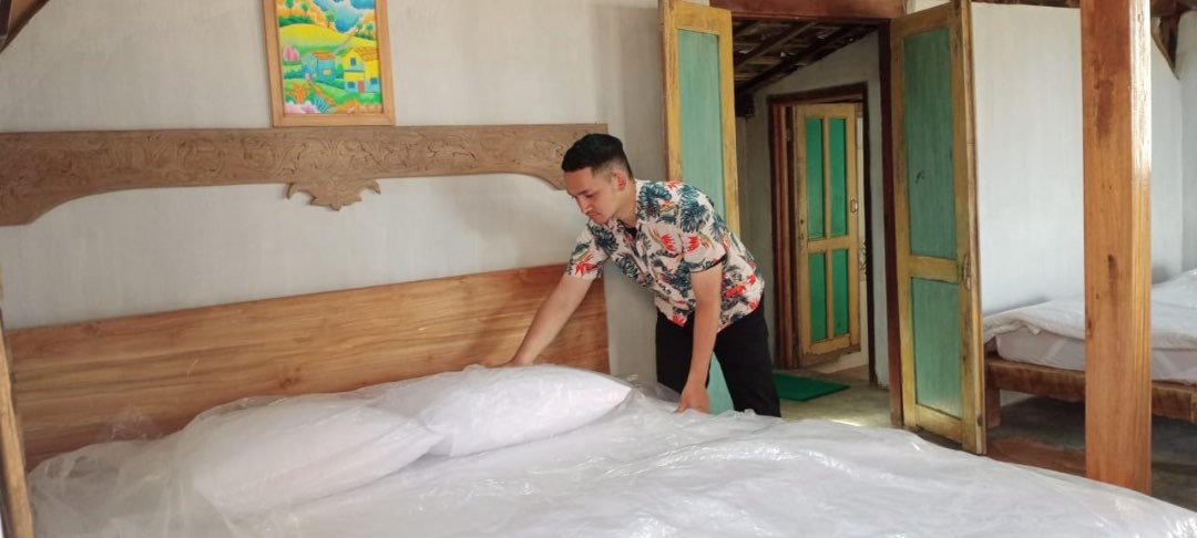 Salah satu kamar di Penginapan Manahayu Holistic, Desa Giripurno, Kota Batu, Jawa Timur (Foto: Lalu Theo/Ngopibareng.id)