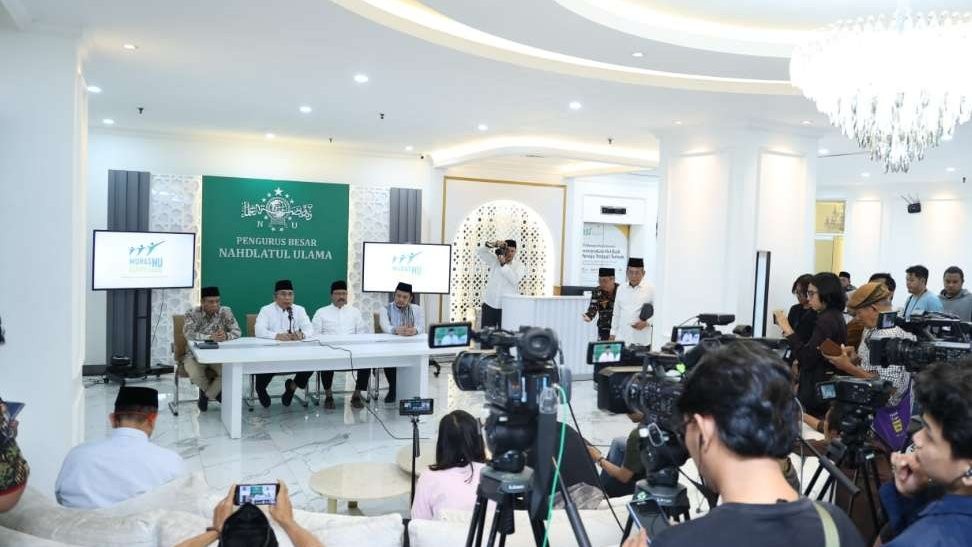 Konferensi pers agenda Musyawarah Nasional (Munas) Alim Ulama dan Konferensi Besar (Konbes) Nahdlatul Ulama (NU) di Kantor PBNU, Jalan Kramat Raya Nomor 164, Jakarta Pusat, Sabtu 2 September 2023. (Foto: Miftah Surur/TVNU/LTN PBNU)