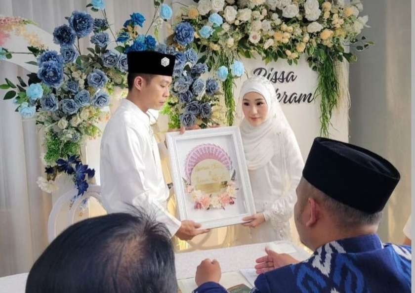 Larissa Chou menikah dengan Ikhram Rosadi. Mantan Alvin Faiz melepas status single parent, Minggu 3 September 2023. (Foto: Instagram @larissachou)