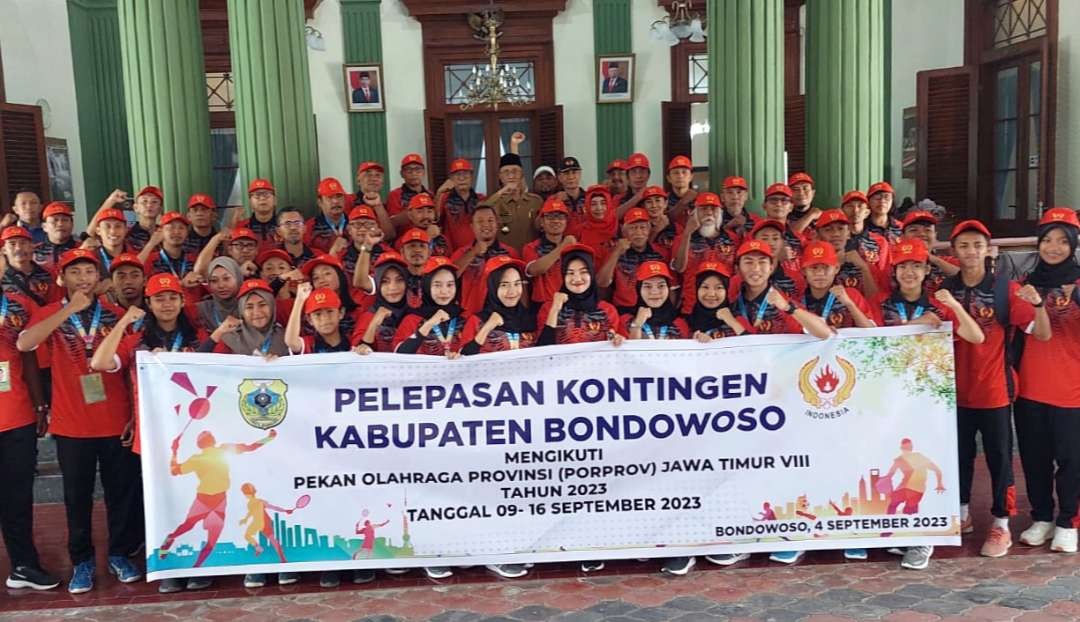 Ratusan atlet Bondowoso dilepas Bupati Salwa Arifin di Pendopo Raden Bagus Assra berlaga ke Porprov Jatim VIII 2023 di Sidoarjo, Jombang, Mojokerto, dan Kota Mojokerto, 9 -16 September 2023.(Foto: Guido/Ngopibareng.id)