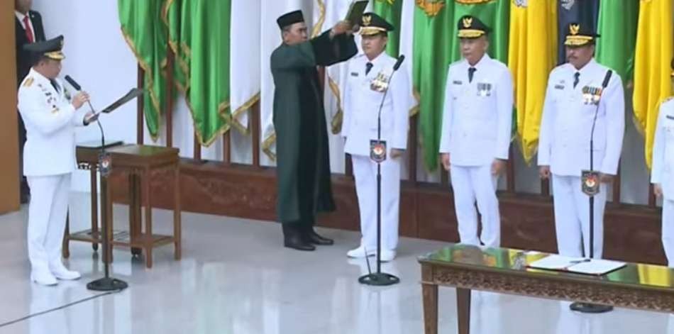 Pelantikan Nana Sudjana dilakukan di Gedung Kementerian Dalam Negeri (Kemendagri), Selasa 5 September 2023. (Foto: YouTube)