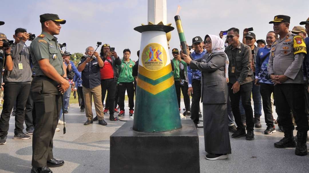 Prosesi kirab api di Kabupaten Jombang. (Foto: Ist)