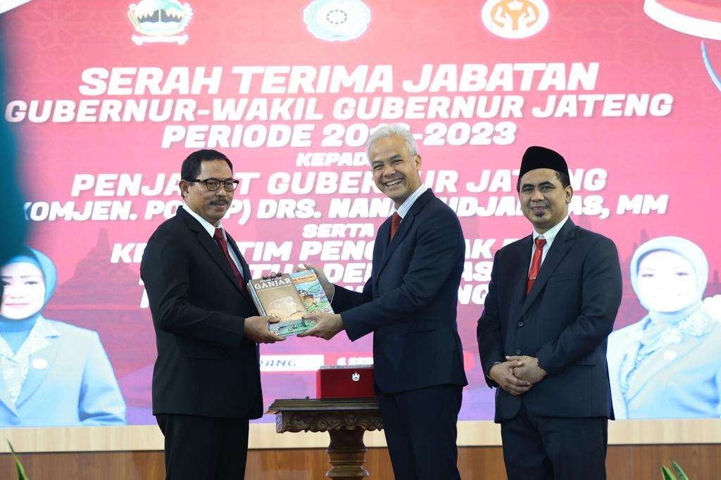 Serah Terima Jabatan Gubernur-Wakil Gubernur Jateng periode 2018-2023 kepada Penjabat (Pj) Gubernur Nana Sudjana, di Gedung Gradhika Bhakti Praja, Rabu 6 September 2023. (Foto: Humas Pemprov Jateng)