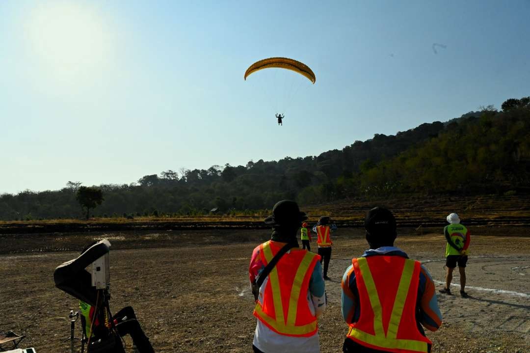 Lomba cabor paralayang telah memasuki hari pertama, Minggu 10 September 2023. (Foto: Fotografer KONI Jatim)