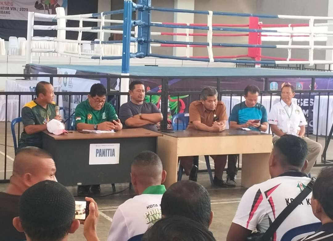 Manajer dan ofisial tim peserta cabor tinju saat melakukan pertemuan di Auditorium Universitas Darul Ulum, venue pertandingan cabor tinju, Selasa, 12 September 2023 siang hingga sore. (Foto: Technical Delegate Cabor Tinju)