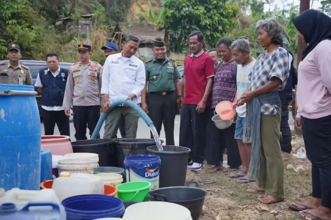 Bencana kekeringan di Kabupaten Pacitan, Jawa Timur saat ini meluas di 11 kecamatan daerah itu, dari sebelumnya dilaporkan hanya di enam kecamatan. (Foto: BPBD Pacitan)