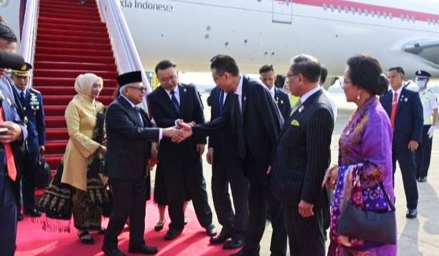 Wakil Presiden (Wapres) KH Ma’ruf Amin beserta Ibu Hj Wury Ma'ruf Amin dan rombongan tiba di Bandara Fuzhou Changle, Fuzhou, Provinsi Fujian, Republik Rakyat Tiongkok (RRT). (Foto: Setwapres)