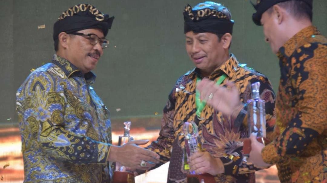 Pemprov Jateng berhasil sabet penghargaan Stabilisasi Pasokan dan Harga Pangan (SPHP) kategori Pelaksana SPHP Terbaik dari Badan Pangan Nasional RI. (Foto: Dok Jateng)