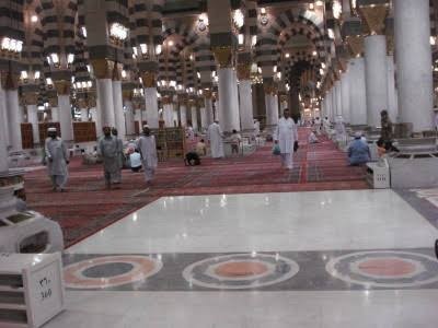 Sumur Budha'ah adalah sebuah sumur bersejarah di Madinah, Arab Saudi. Terletak di kompleks Masjid Nabawi. (Foto:Wikipedia)