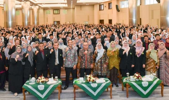 Mendikbudristek di Kampus Unversitas  Aisyiyah Yogyakarta bersama jajaran PP Muhammadiyah (foto: BKLM)