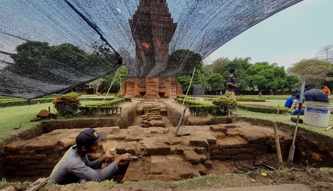 Ekskavasi Candi Bajang Ratu. (Foto: Dokumentasi BPK Wilayah XI Jatim)