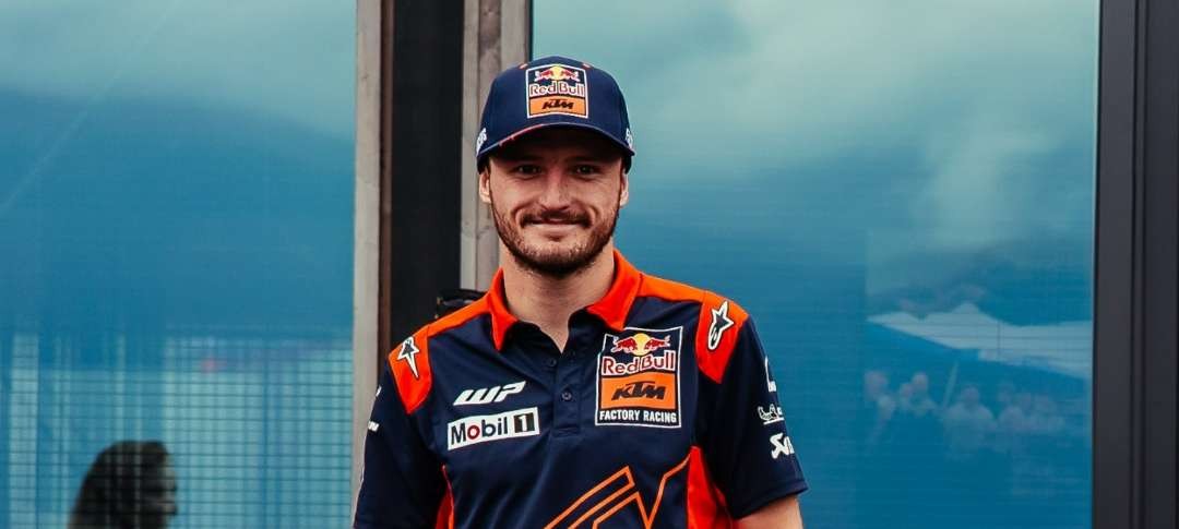 Jack Miller terancam didepak KTM pada musim 2025 dan diganti Marc Marquez, karena performanya yang tak maksimal. (Foto: Twitter/@jackmilleraus)