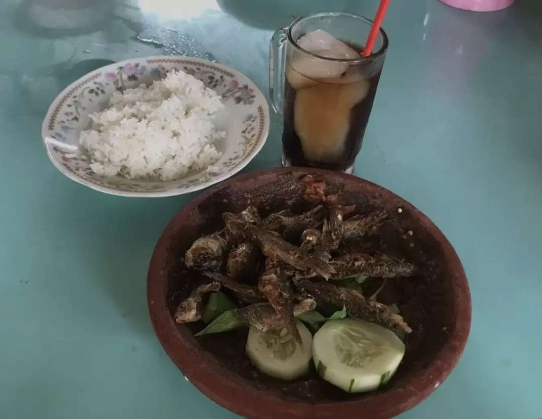 Sambal wader legendaris di Mojokerto milik Bu Tin. (Foto: Deni Lukmantara/Ngopibareng.id)