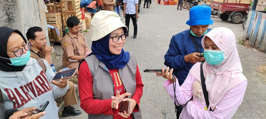 Tim Satgas Pangan Dinas Ketahanan Pangan dan Peternakan Kabupaten Kediri intensif melakukan pemantauan lapangan terkait harga kebutuhan pokok. (Foto: Fendi Lesmana/Ngopibareng.id)