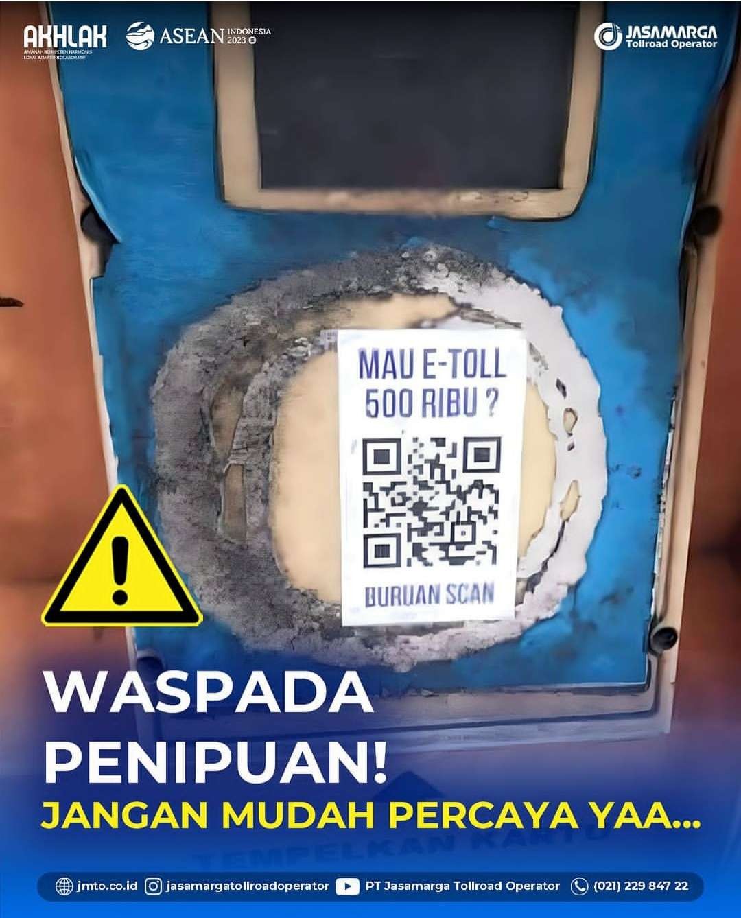 Aksi oknum tak bertanggung jawab sebar sticker scan barcode di gardu tol otomatis atau GTO. (Foto: Instagram)