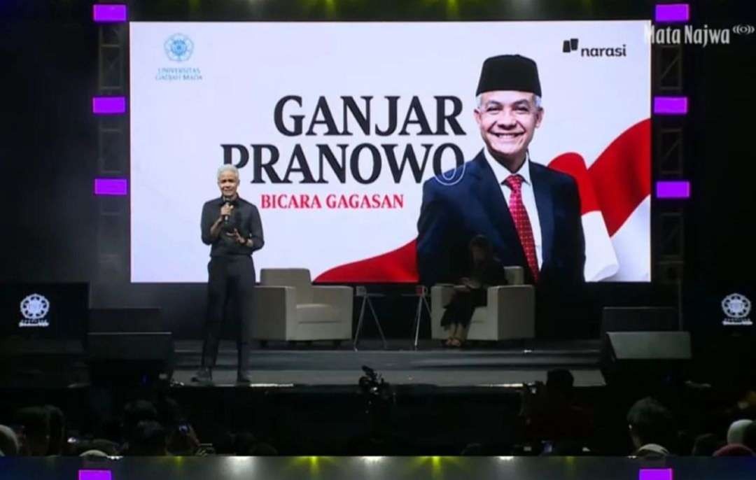 Ganjar Pranowo, bakal calon presiden (bacapres) memaparkan soal mengatasi pengangguran di Mata Najwa On Stage di Graha Saba UGM, Selasa 19 September 2023 malam. (Foto: Istimewa)