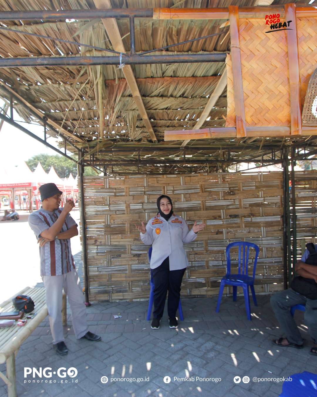 Wakil Bupati Ponorogo Lisdyarita, saat menjenguk persiapan Rikolo Semono Ponorogo di ALun-Alun Ponorogo, pada Rabu 20 September 2023. (Foto facebook Pemkab Ponorogo)