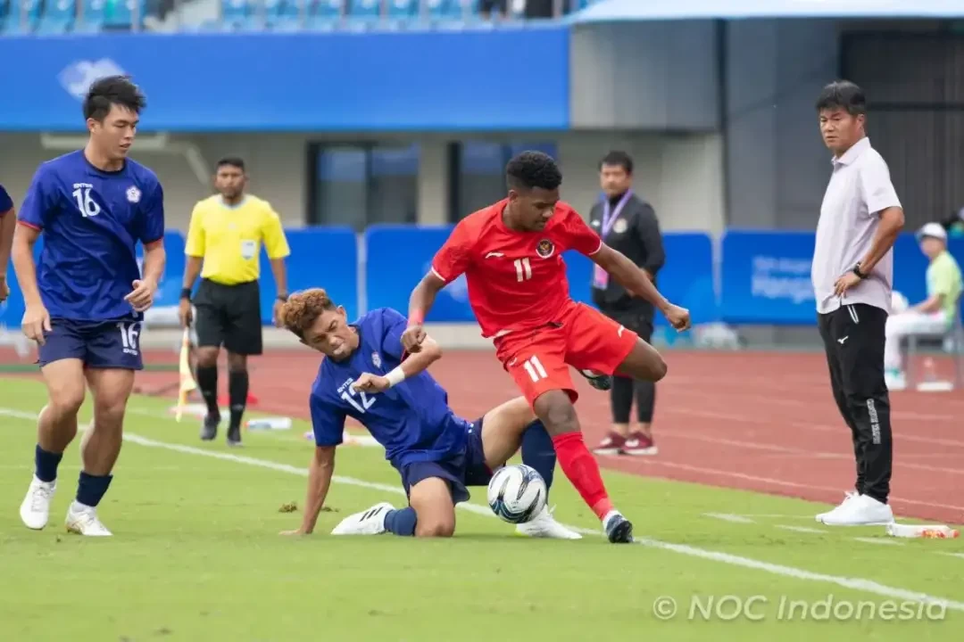 Timnas U-24 Indonesia kalah dari Taiwan 0-1 pada laga kedua babak penyisihan Grup F Asian Games 2022 di Stadion Universitas Zhejiang Hangzhou China. (Foto: NOC Indonesia)