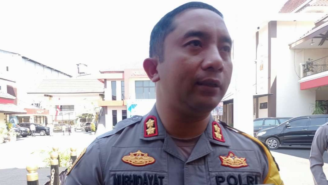 Kapolres Jember AKBP Moh Nurhidayat memberikan keterangan pers terkait kasus pemalsuan tanda tangan BAP. (Foto: Rusdi/Ngopibareng.id)