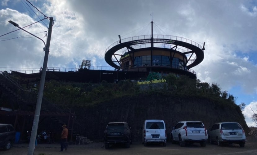 Salah satu tempat wisata di Taman Nasional Bromo Tengger Semeru (Foto: Lalu Theo/Ngopibareng.id)