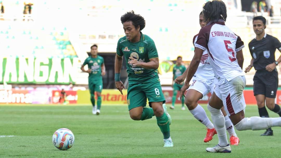 Pemain Persebaya, Andre Oktaviansyah. (Foto: Fariz Yarbo/Ngopibareng.id)