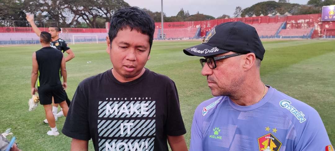 Pelatih kepala Persik, Marcelo Rospide, ingin timnya menang di kandang saat menghadapi Bhayangkara FC pada Sabtu, 30 September 2023 nanti. (Foto: Fendi Lesmana/Ngopibareng.id)