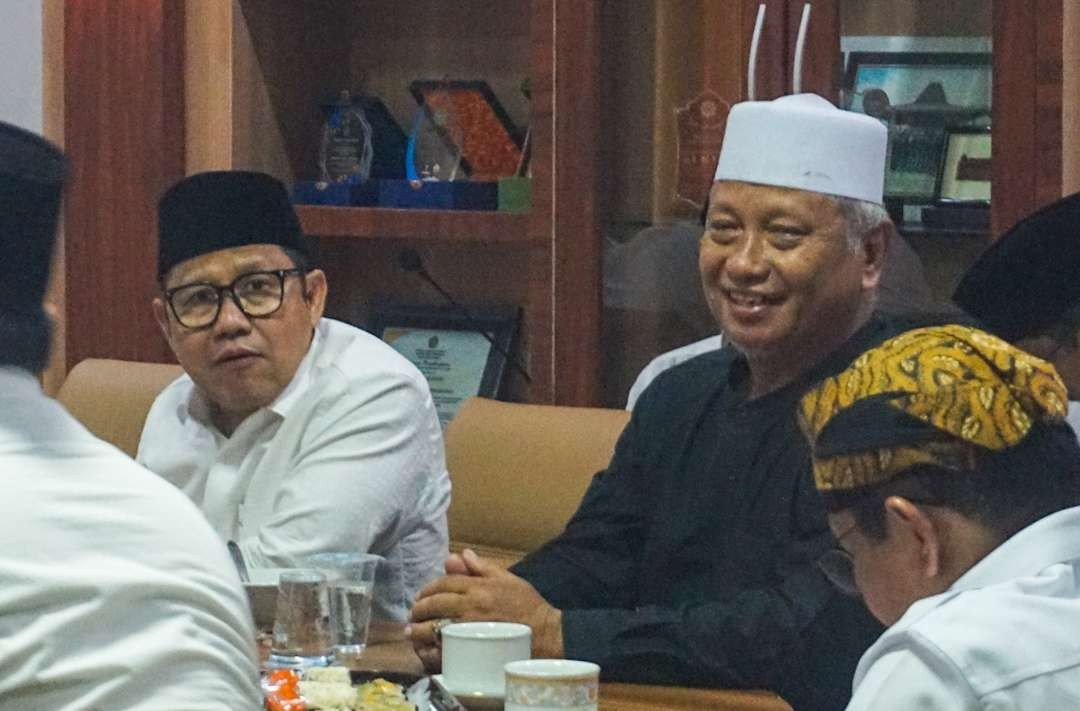 Cak Imin saat bersama pengasuh Pesantren di Sidoarjo (foto : Aini/Ngopibareng.id)