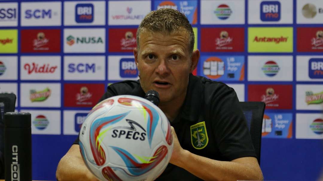 Pelatih Persebaya, Josep Gombau. (Foto: Fariz Yarbo/Ngopibareng.id)